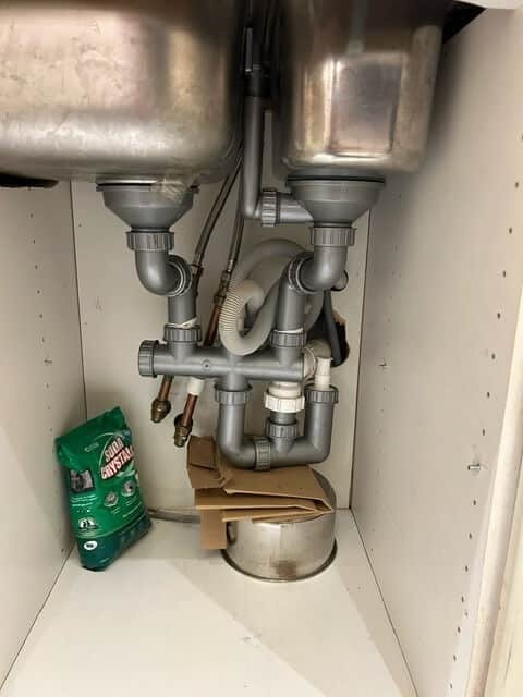 Take a photo of the pipework below the tap to be repaired or replaced. under your sink.