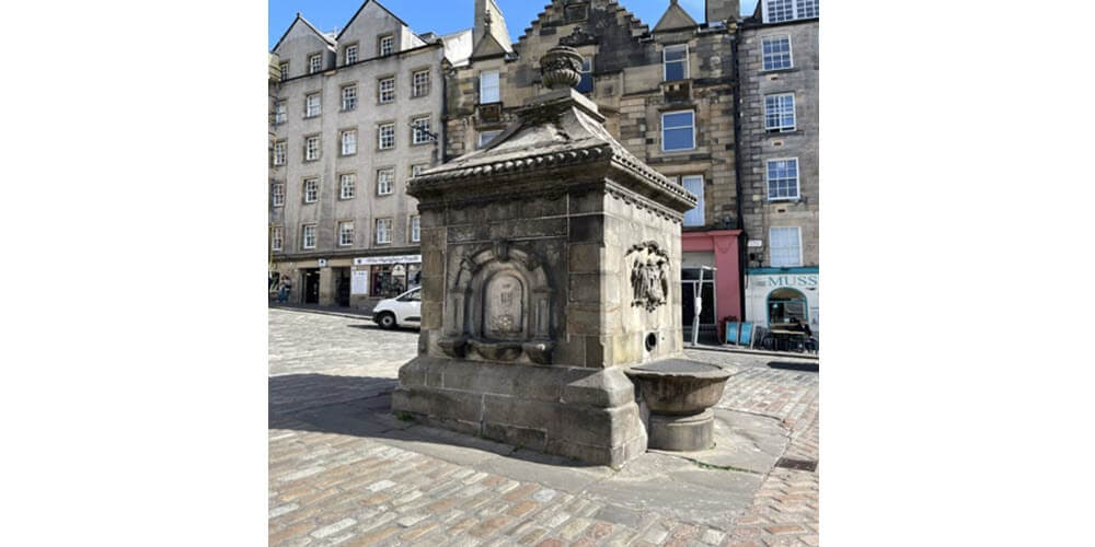 The West Bow Wellhead at the foot of Victoria Street in Edinburgh's Grassmarket. The West Bow Wellhead at the foot of Victoria Street in Edinburgh's Grassmarket.